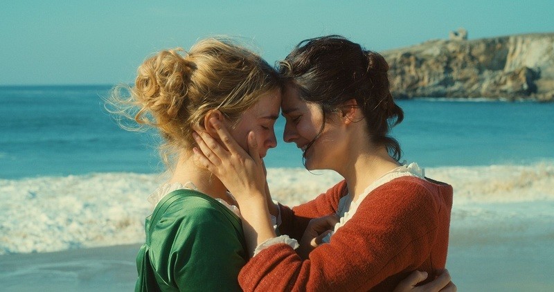 Marianne and Heloïse by the ocean
